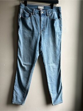 We The Free Light Blue Skinny Jeans